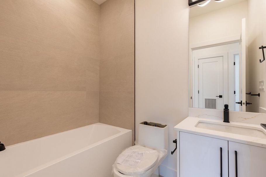 3 3615 Turner Street Vancouver, BC - 16