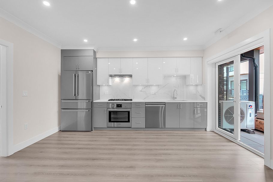 8327 French Street Vancouver, BC - 8