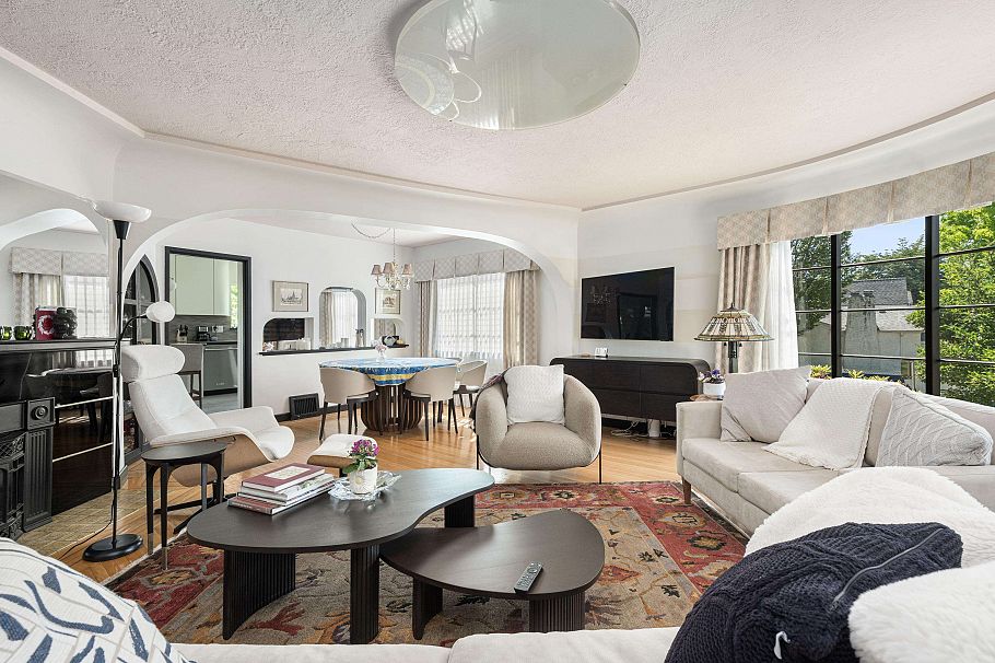 696 W 27th Avenue Vancouver, BC - 19