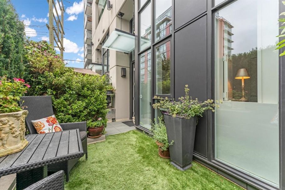 1762 Ontario Street Vancouver, BC - 23