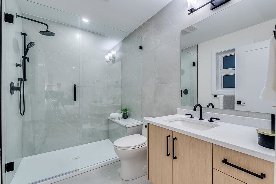 1 5459 Rhodes Street Vancouver, BC - 19