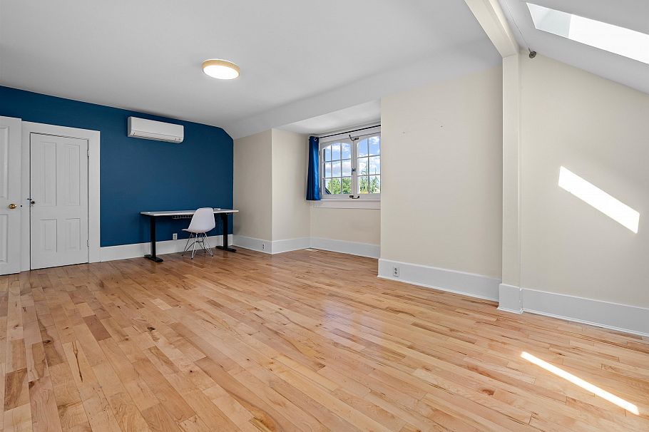 2656 W 3rd Avenue Vancouver, BC - 12