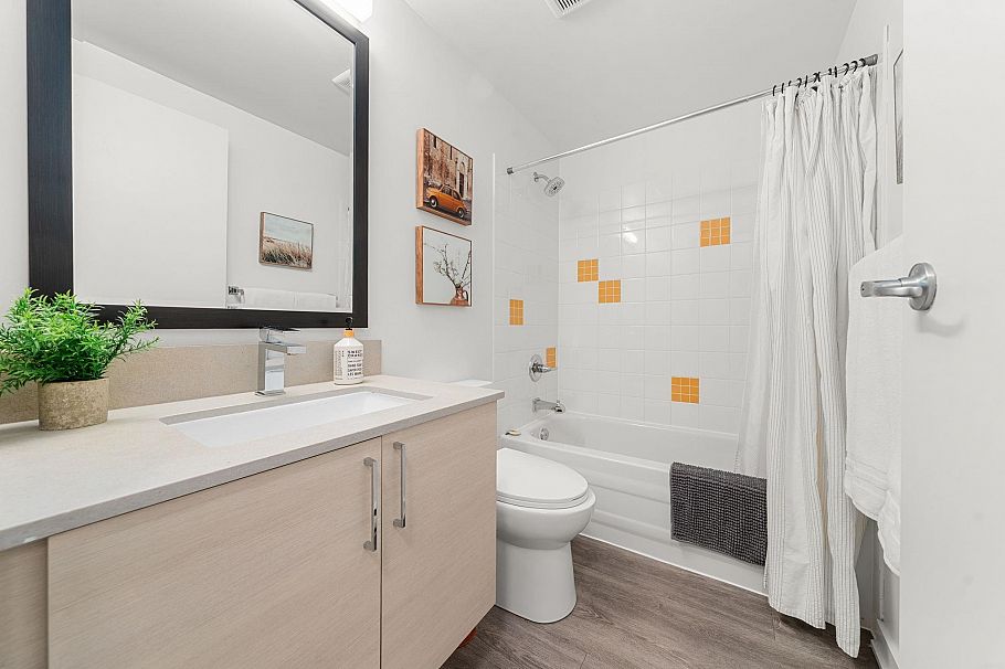 602 1249 Granville Street Vancouver, BC - 18