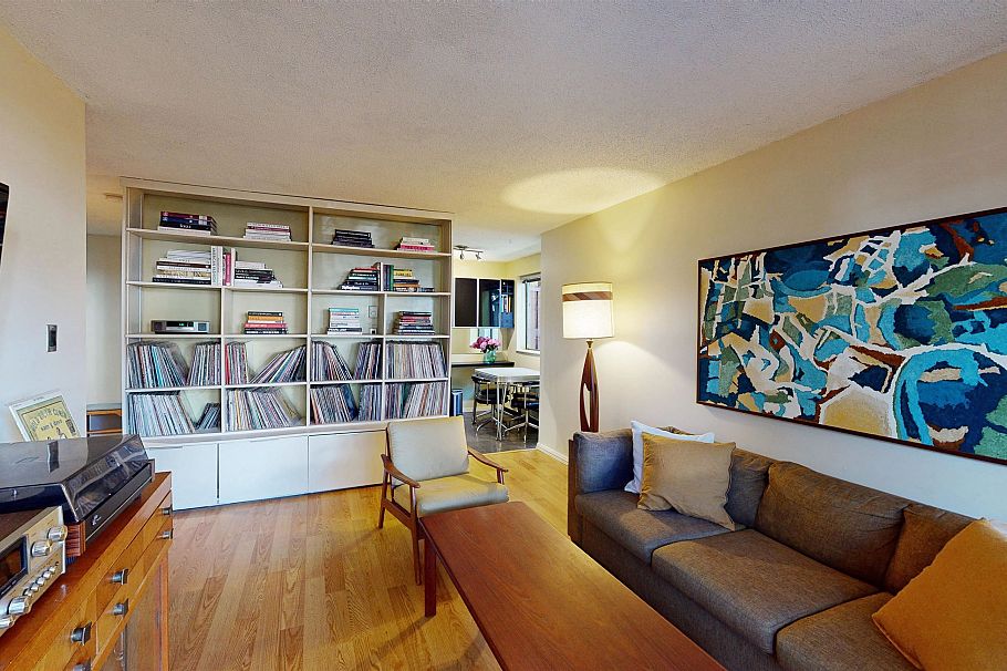 111 853 E 7th Avenue Vancouver, BC - 4