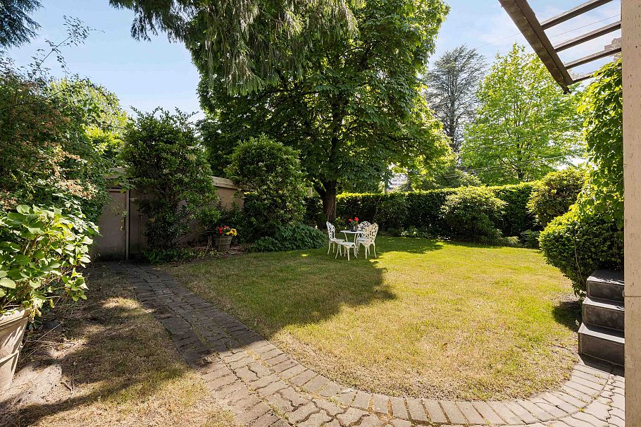 696 W 27th Avenue Vancouver, BC - 12
