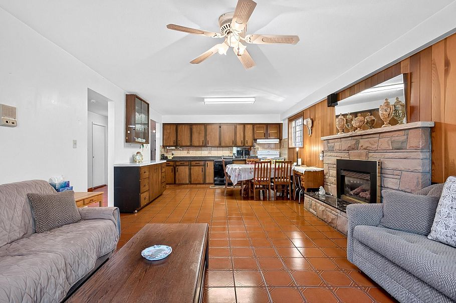 5618 Lancaster Street Vancouver, BC - 26