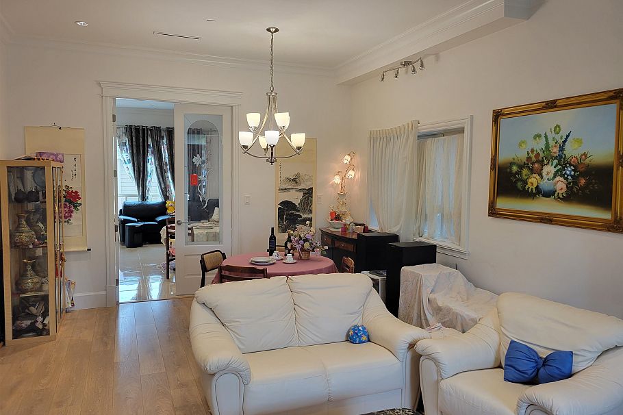 2962 Kitchener Street Vancouver, BC - 9
