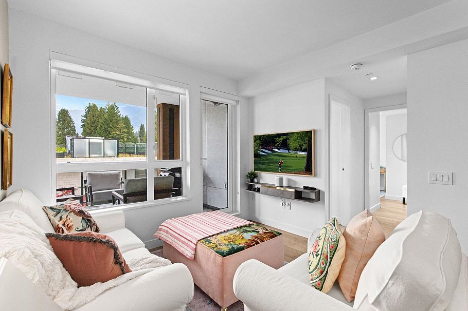 402 3220 Connaught Crescent North Vancouver, BC - 9