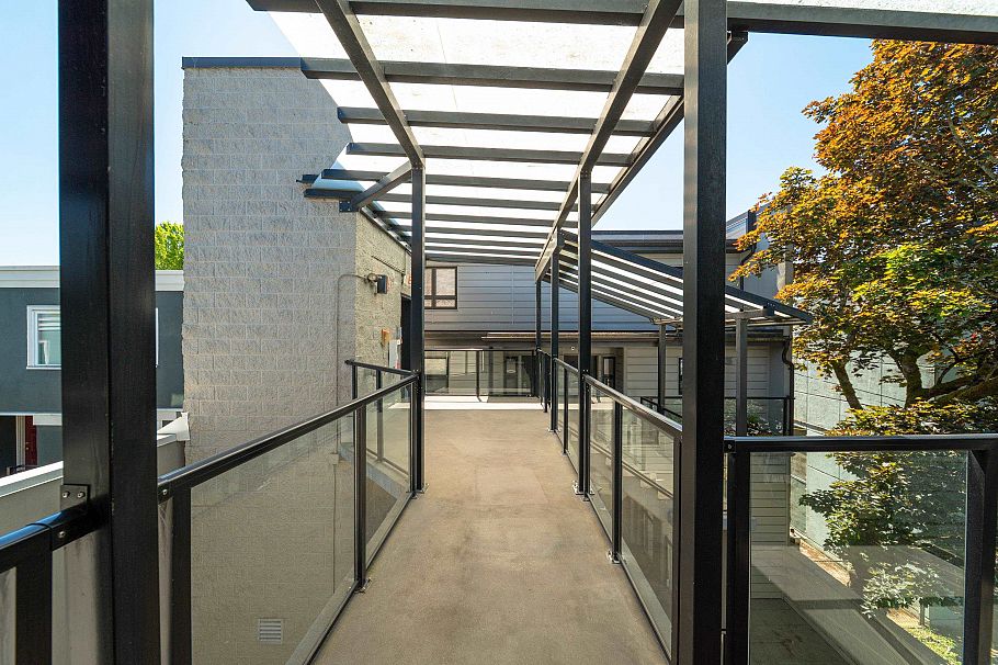 302 3788 W 10th Avenue Vancouver, BC - 28