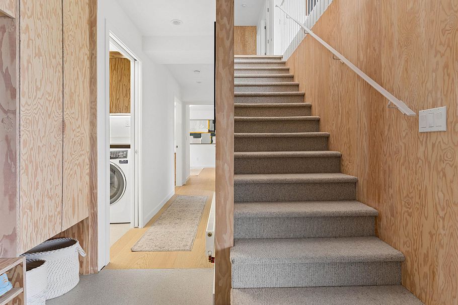 476 E 29th Avenue Vancouver, BC - 5