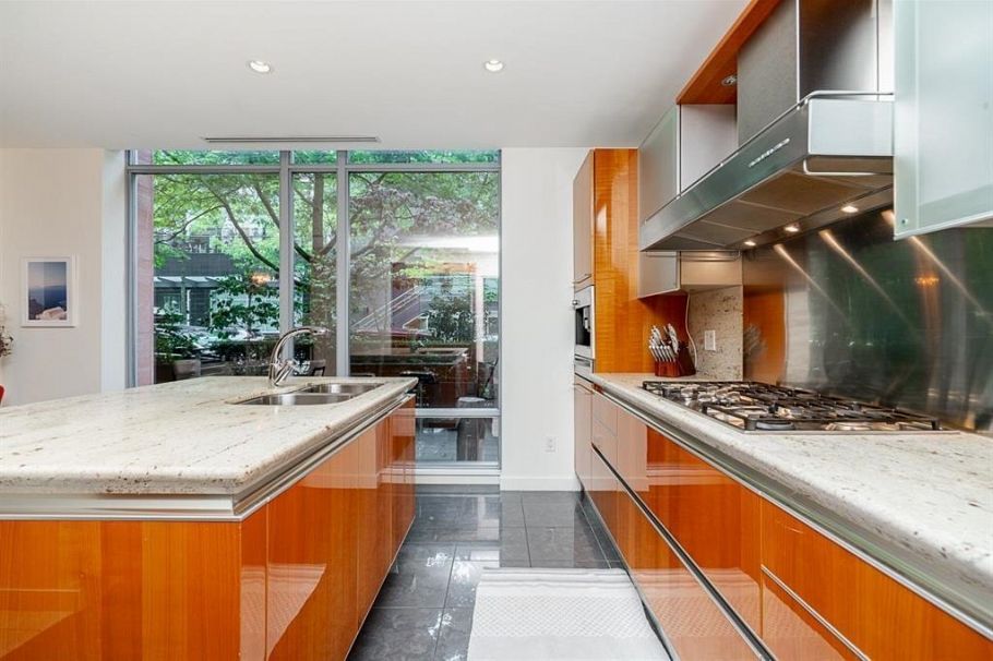 1163 W Cordova Street Vancouver, BC - 6