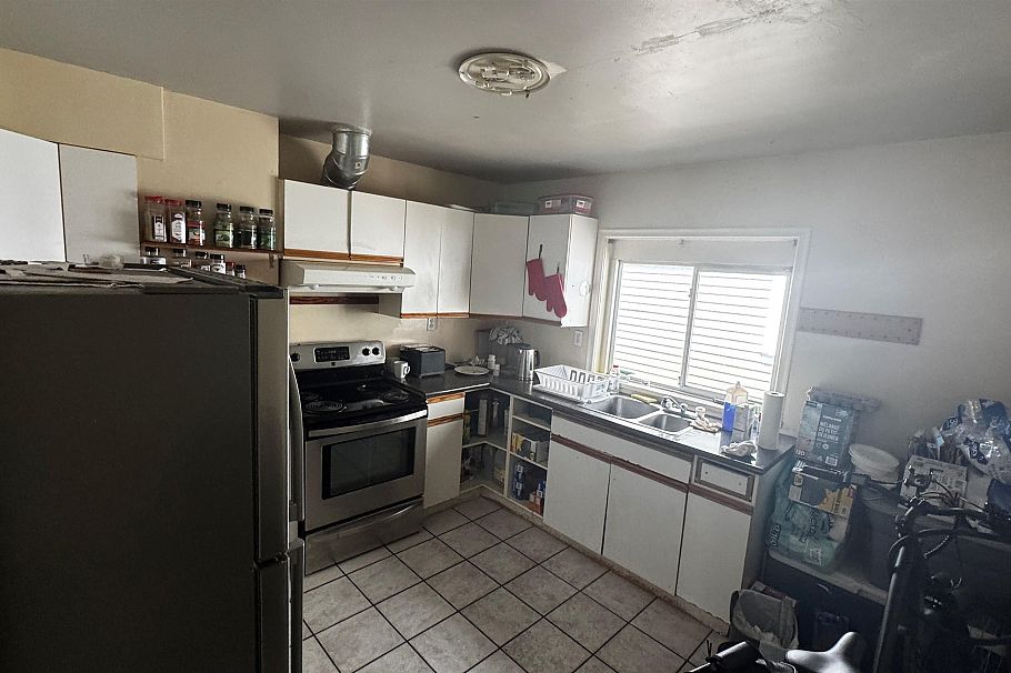 75 N Nanaimo Street Vancouver, BC - 5