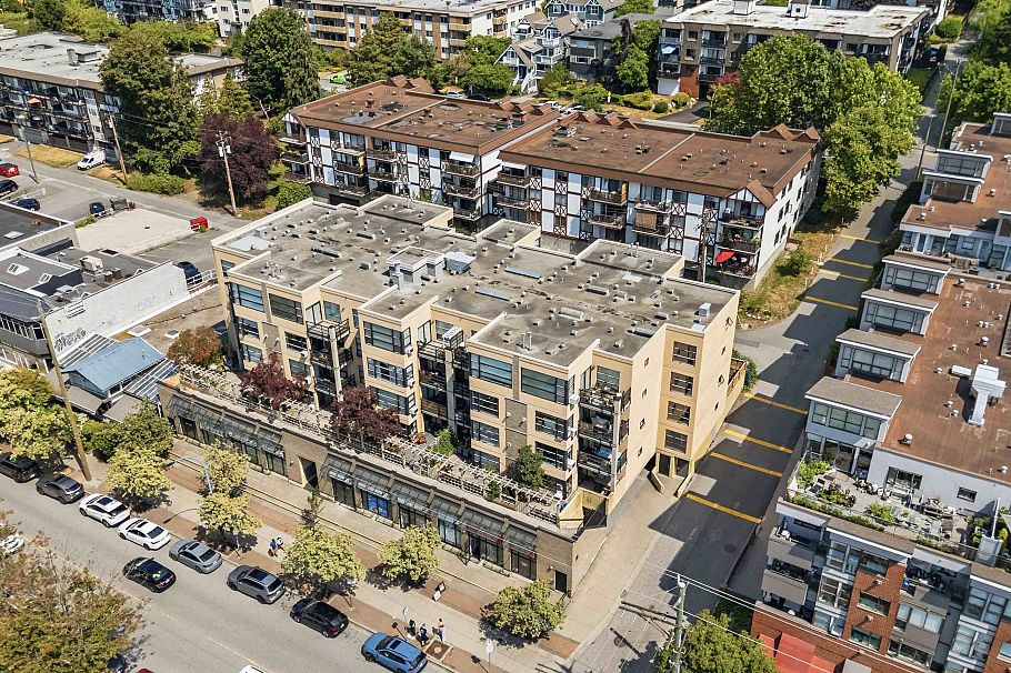 305 124 W 3rd Street North Vancouver, BC - 30