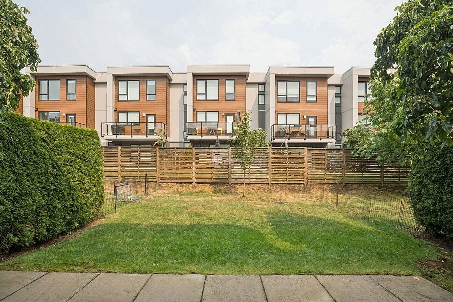 16 3596 Salal Drive North Vancouver, BC - 36