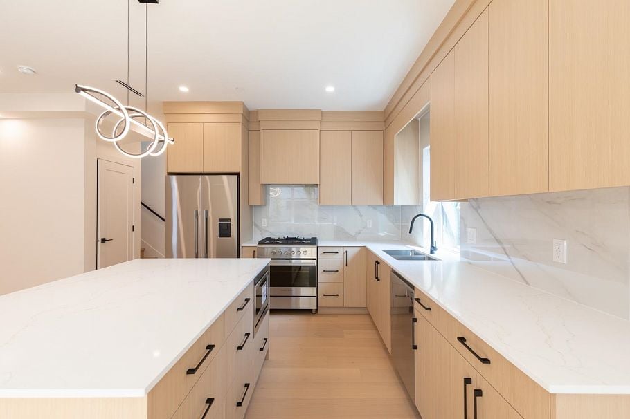3 3615 Turner Street Vancouver, BC - 9