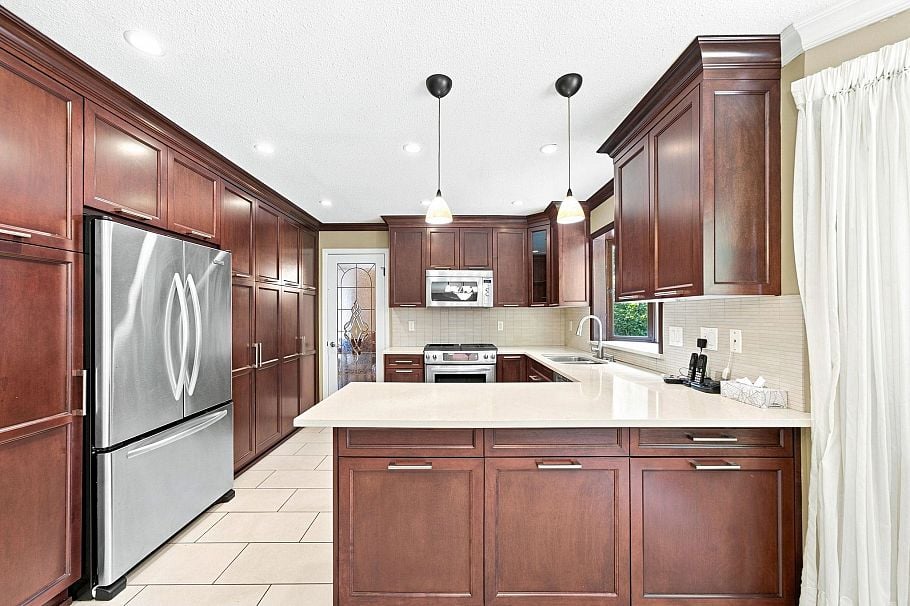 5519 Cliffridge Place North Vancouver, BC - 4