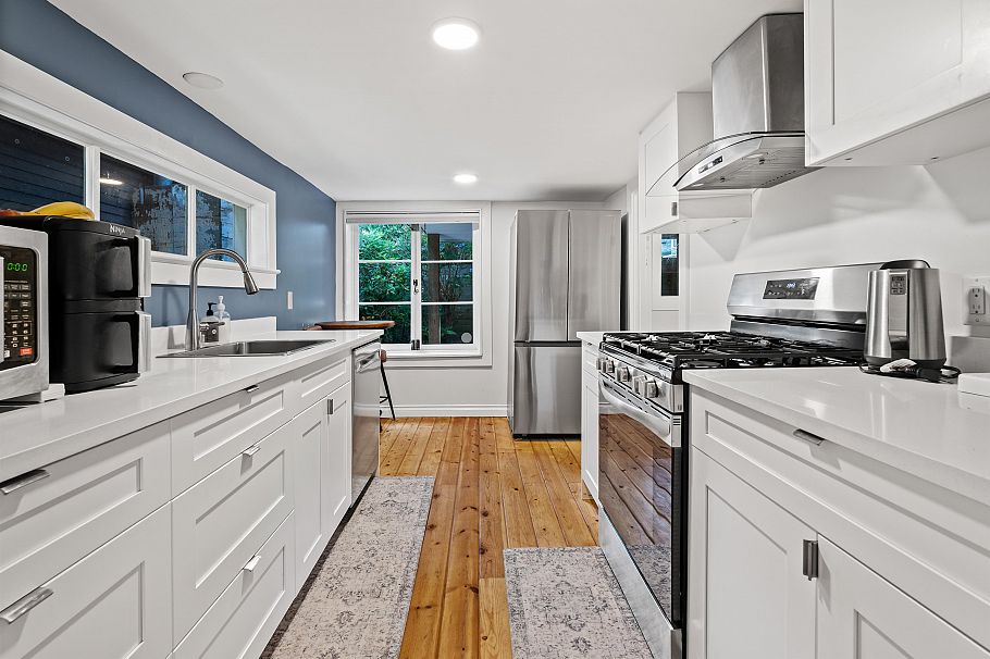 2656 W 3rd Avenue Vancouver, BC - 15