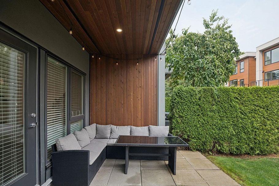 16 3596 Salal Drive North Vancouver, BC - 38