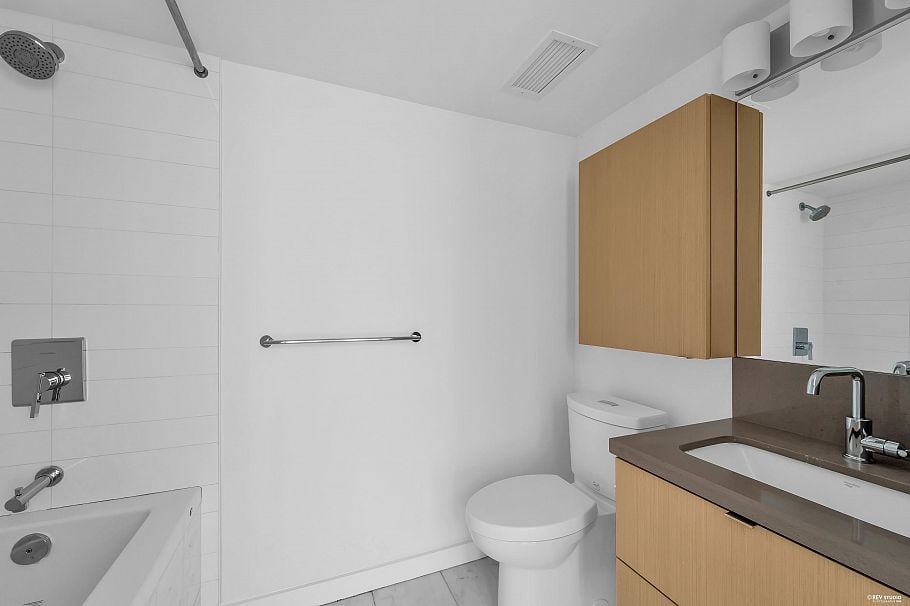 2405 8189 Cambie Street Vancouver, BC - 13