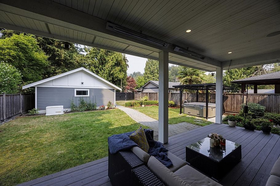 842 W 20th Street North Vancouver, BC - 27