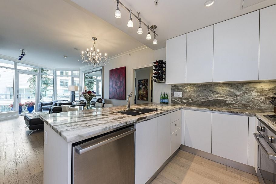 303 199 Victory Ship Way North Vancouver, BC - 12