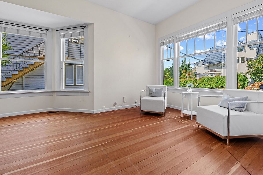 2656 W 3rd Avenue Vancouver, BC - 7