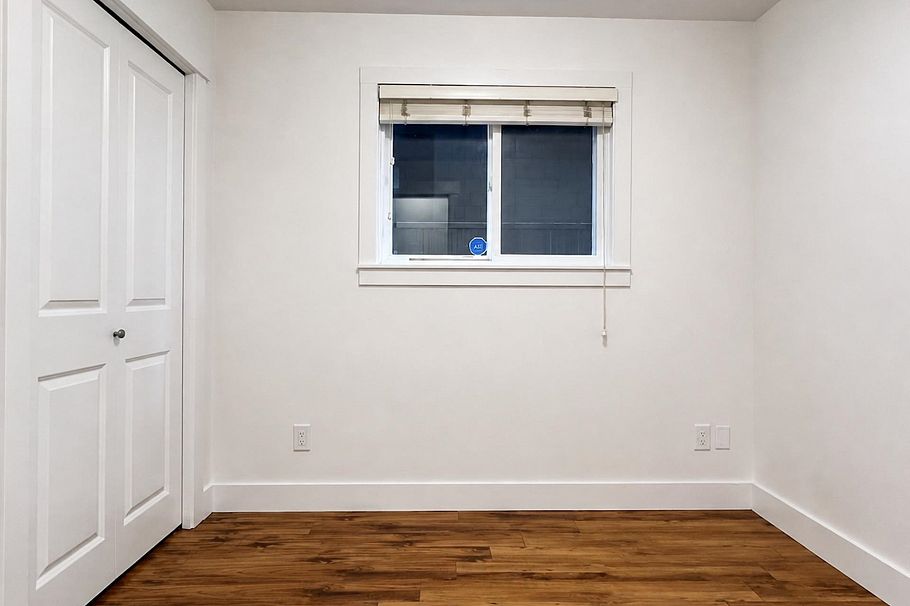 2388 E 5th Avenue Vancouver, BC - 25