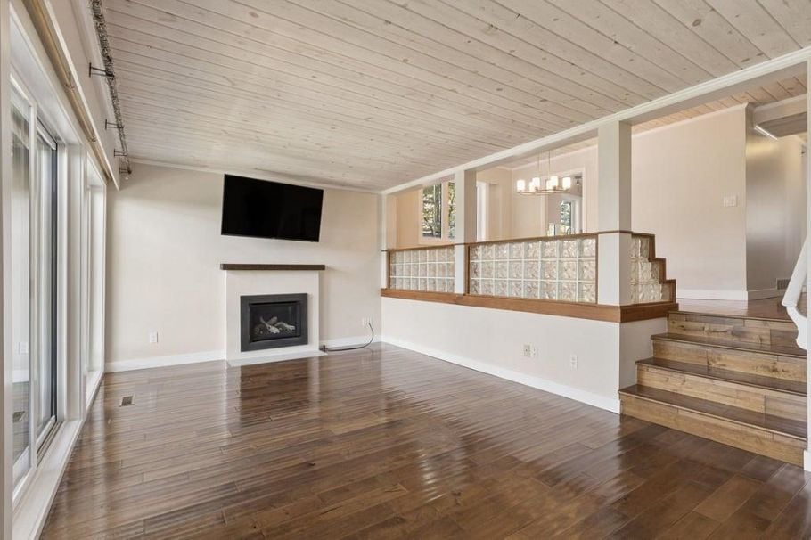 1056 LILLOOET ROAD, North Vancouver BC V7J 2H8 North Vancouver, BC - 3
