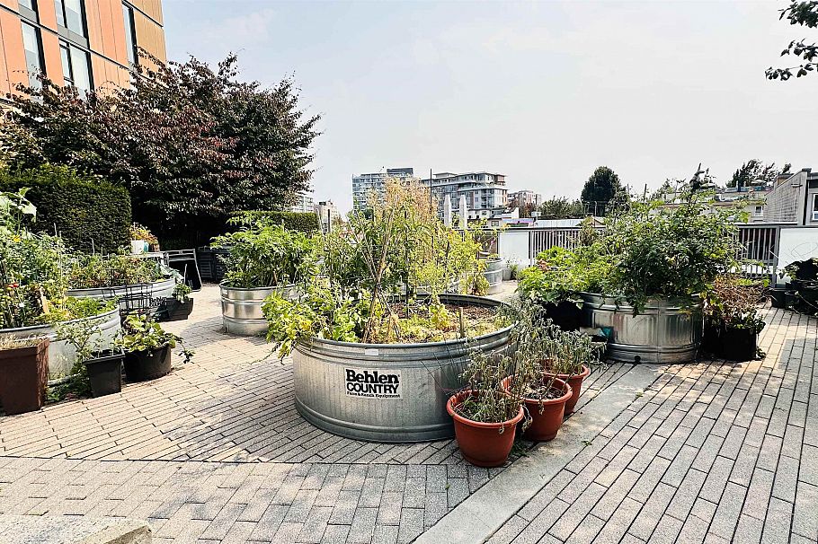 1806 285 E 10th Avenue Vancouver, BC - 24