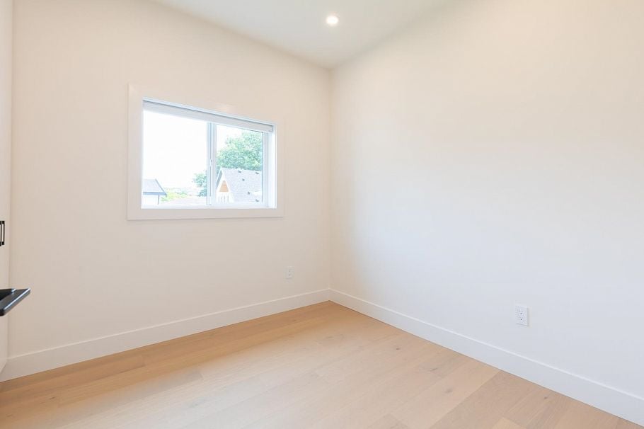 3 3615 Turner Street Vancouver, BC - 17