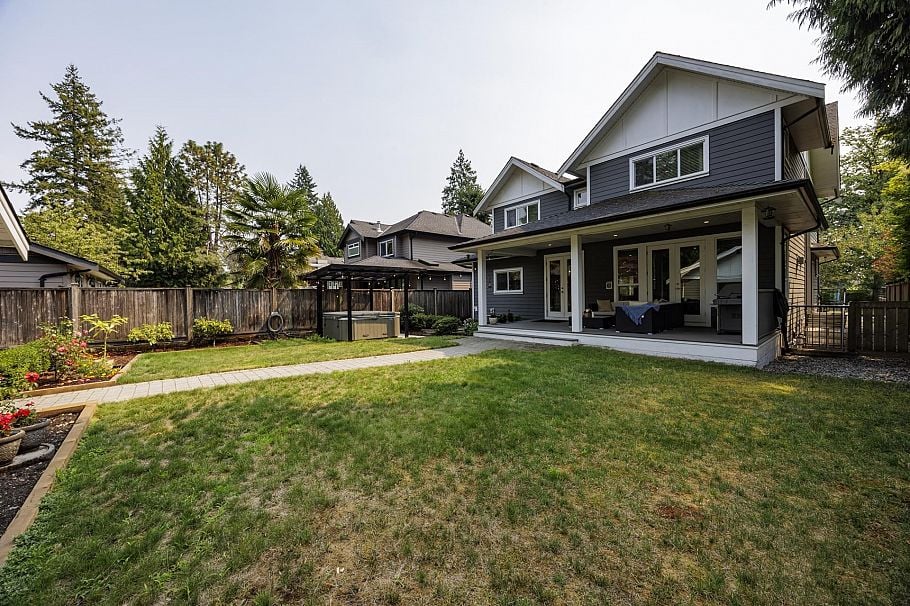 842 W 20th Street North Vancouver, BC - 30