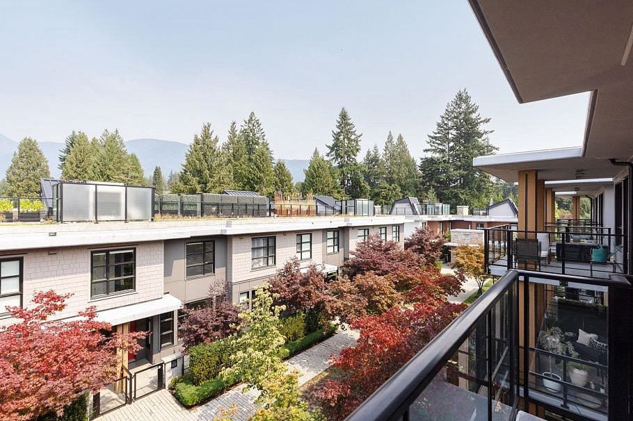 402 3220 Connaught Crescent North Vancouver, BC - 23