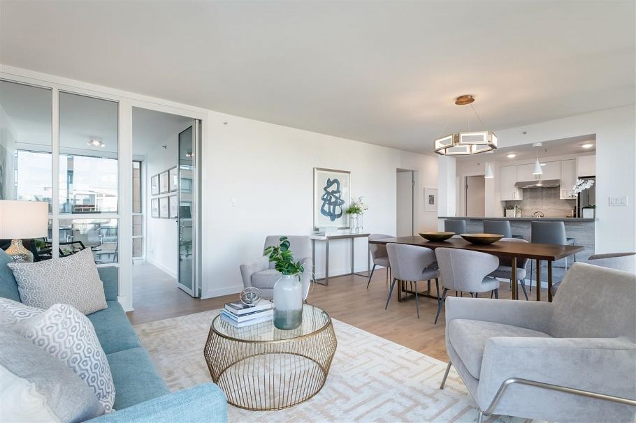 605 1228 Marinaside Crescent Vancouver, BC - 4