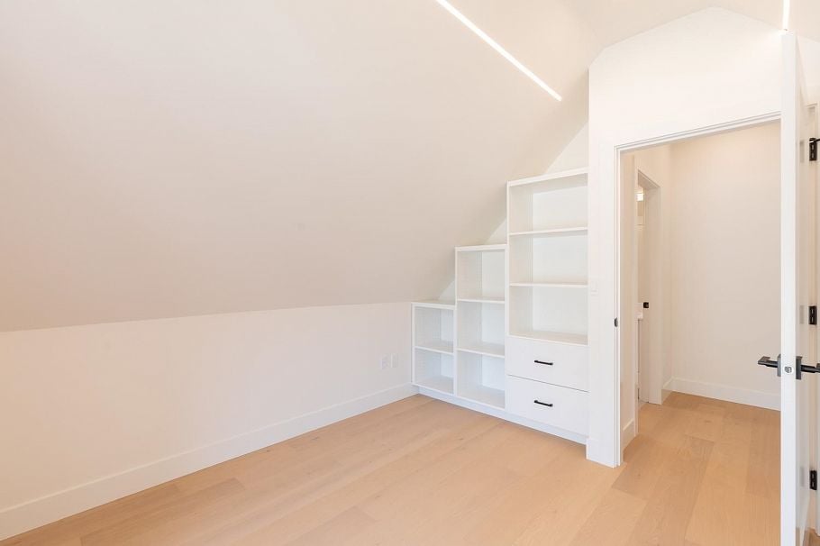2 3615 Turner Street Vancouver, BC - 25