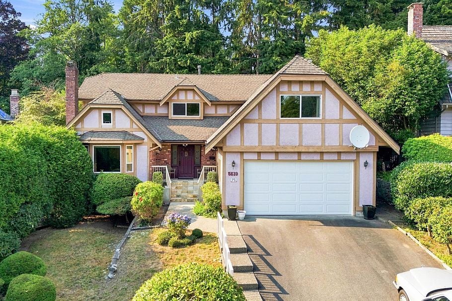 5519 Cliffridge Place North Vancouver, BC - 1