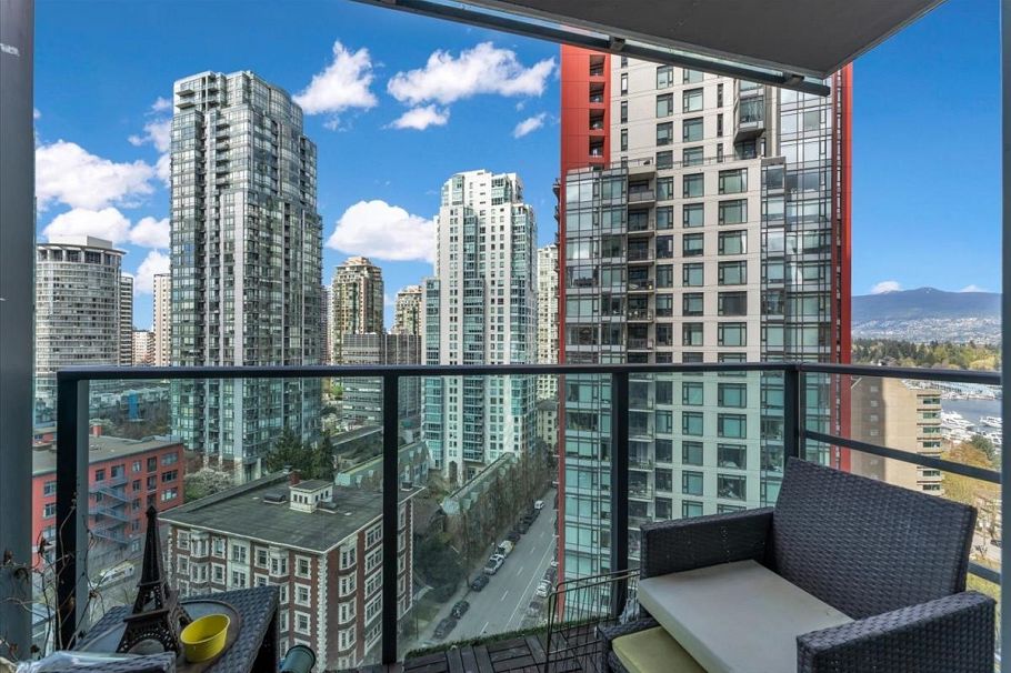 1707 1189 Melville Street Vancouver, BC - 10