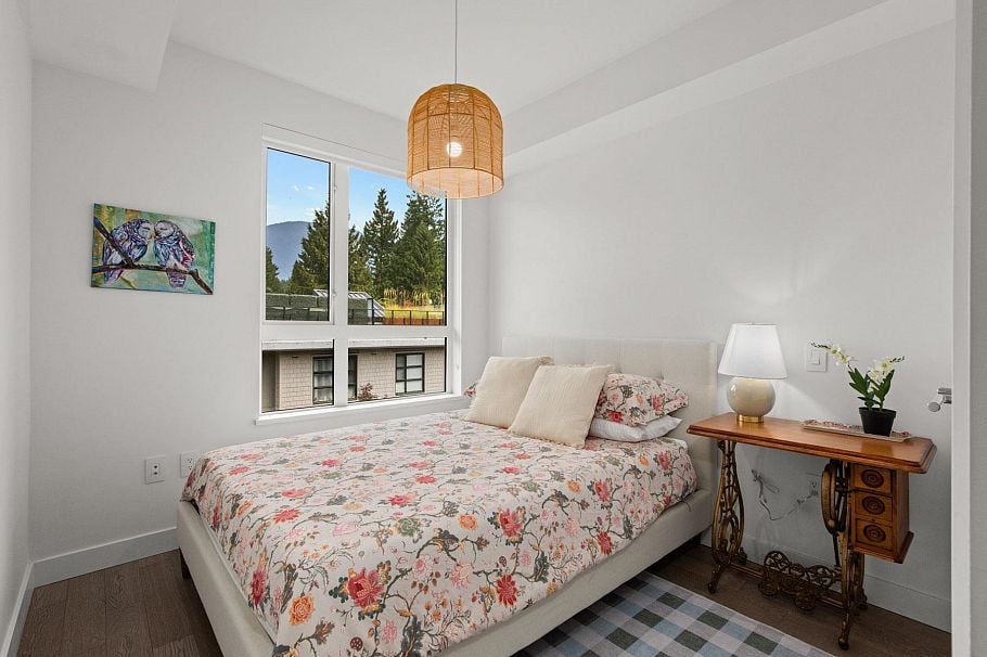 402 3220 Connaught Crescent North Vancouver, BC - 18