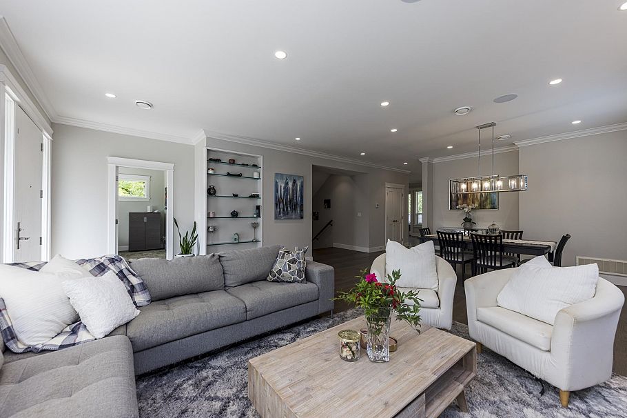 842 W 20th Street North Vancouver, BC - 4