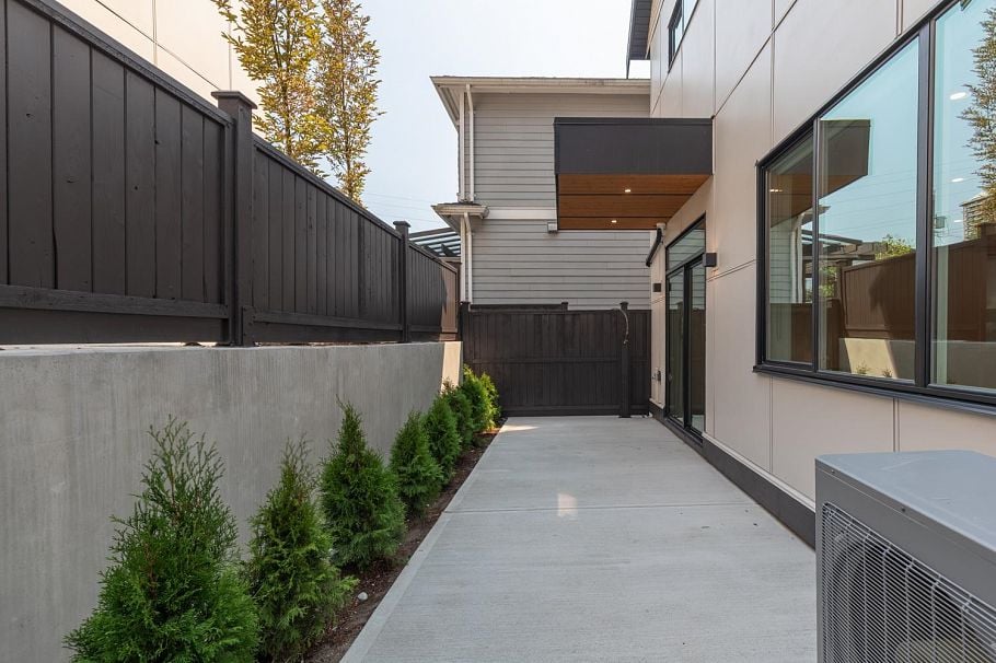 2 3615 Turner Street Vancouver, BC - 29