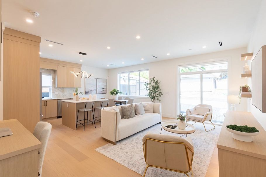 4 3615 Turner Street Vancouver, BC - 1