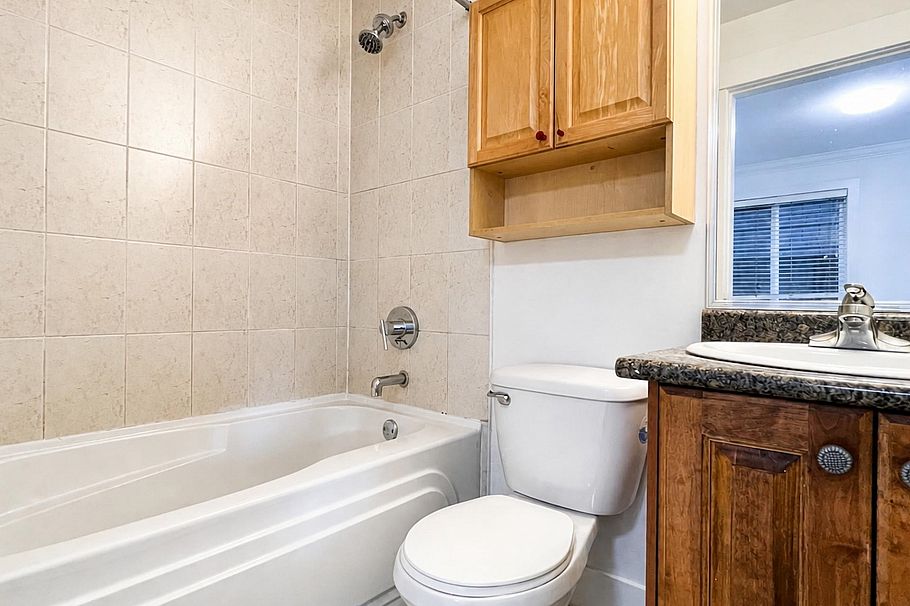 2388 E 5th Avenue Vancouver, BC - 30