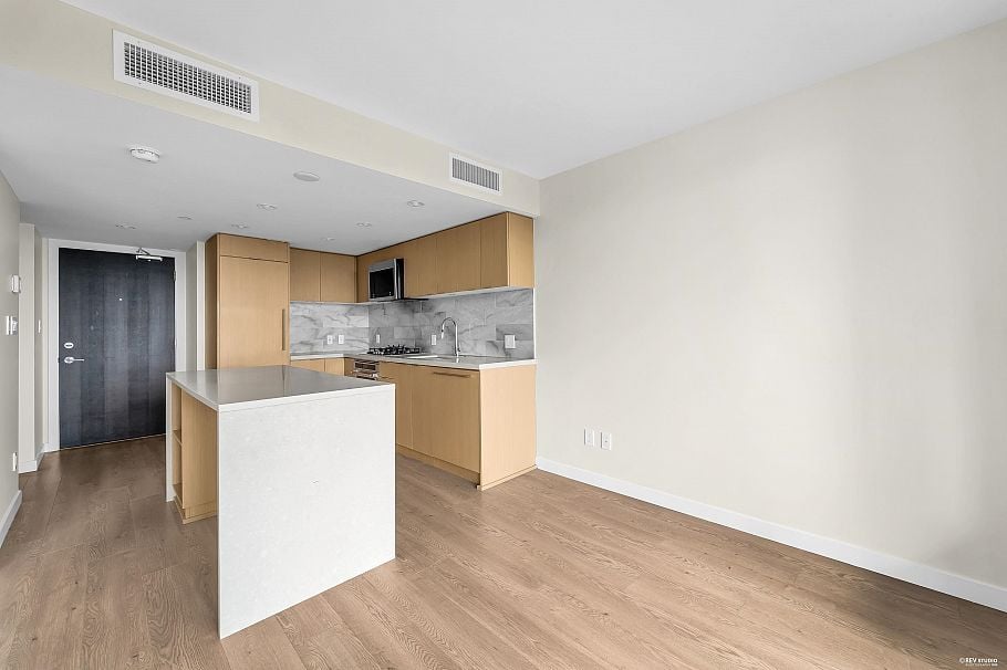 2405 8189 Cambie Street Vancouver, BC - 5