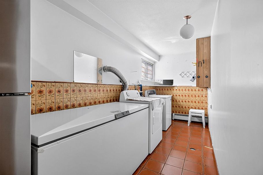 5618 Lancaster Street Vancouver, BC - 30