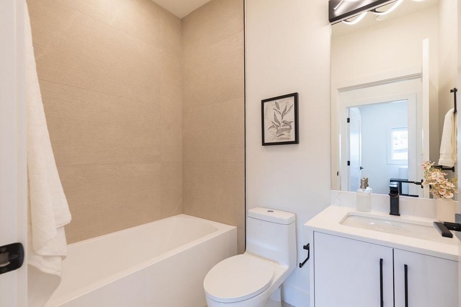 4 3615 Turner Street Vancouver, BC - 17