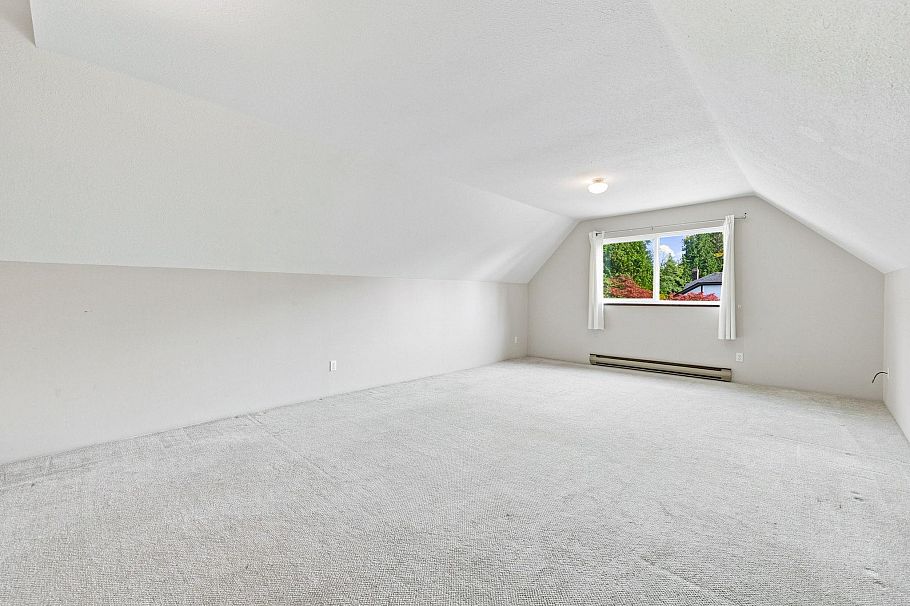 5519 Cliffridge Place North Vancouver, BC - 15