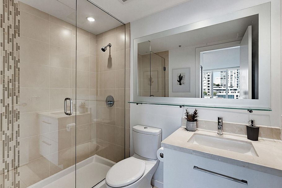 708 833 Homer Street Vancouver, BC - 18