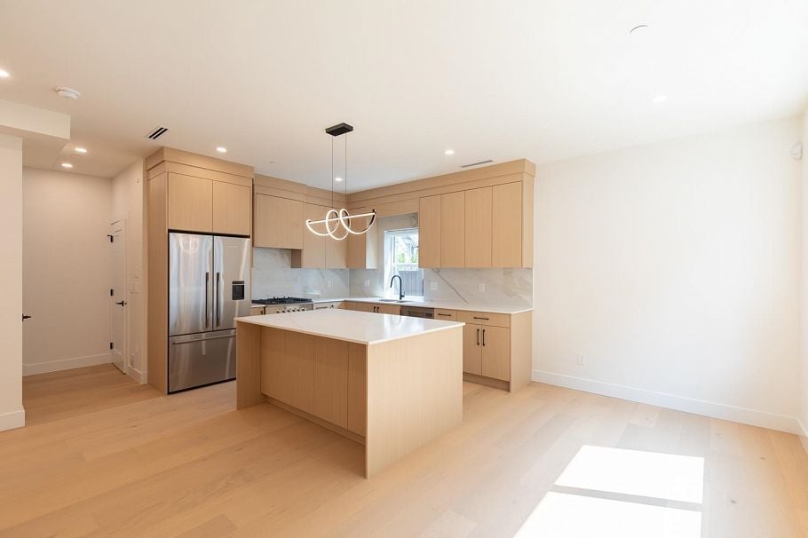 3 3615 Turner Street Vancouver, BC - 7