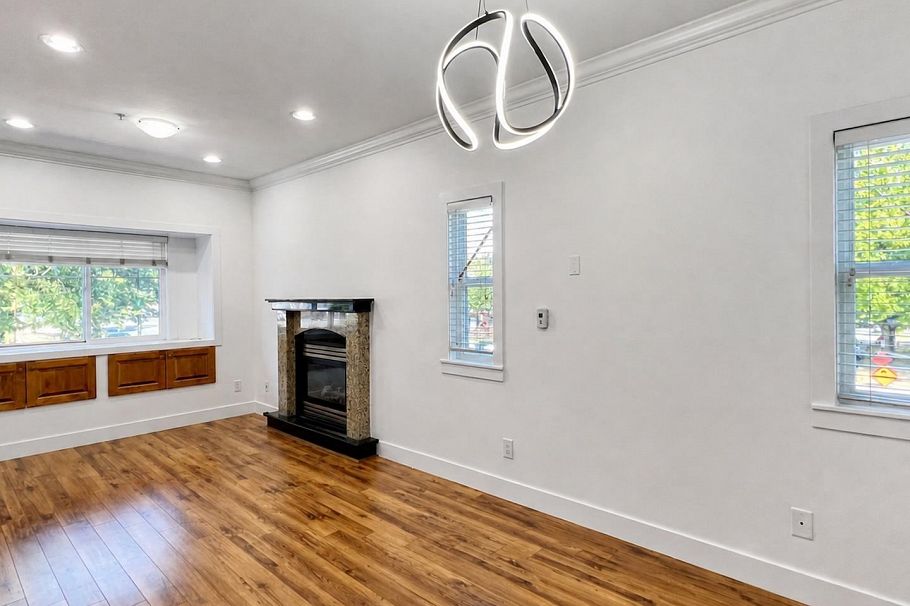 2388 E 5th Avenue Vancouver, BC - 4