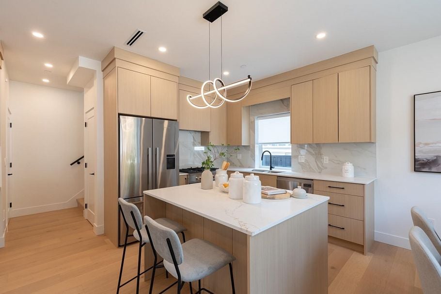 4 3615 Turner Street Vancouver, BC - 6