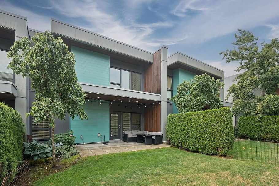 16 3596 Salal Drive North Vancouver, BC - 40